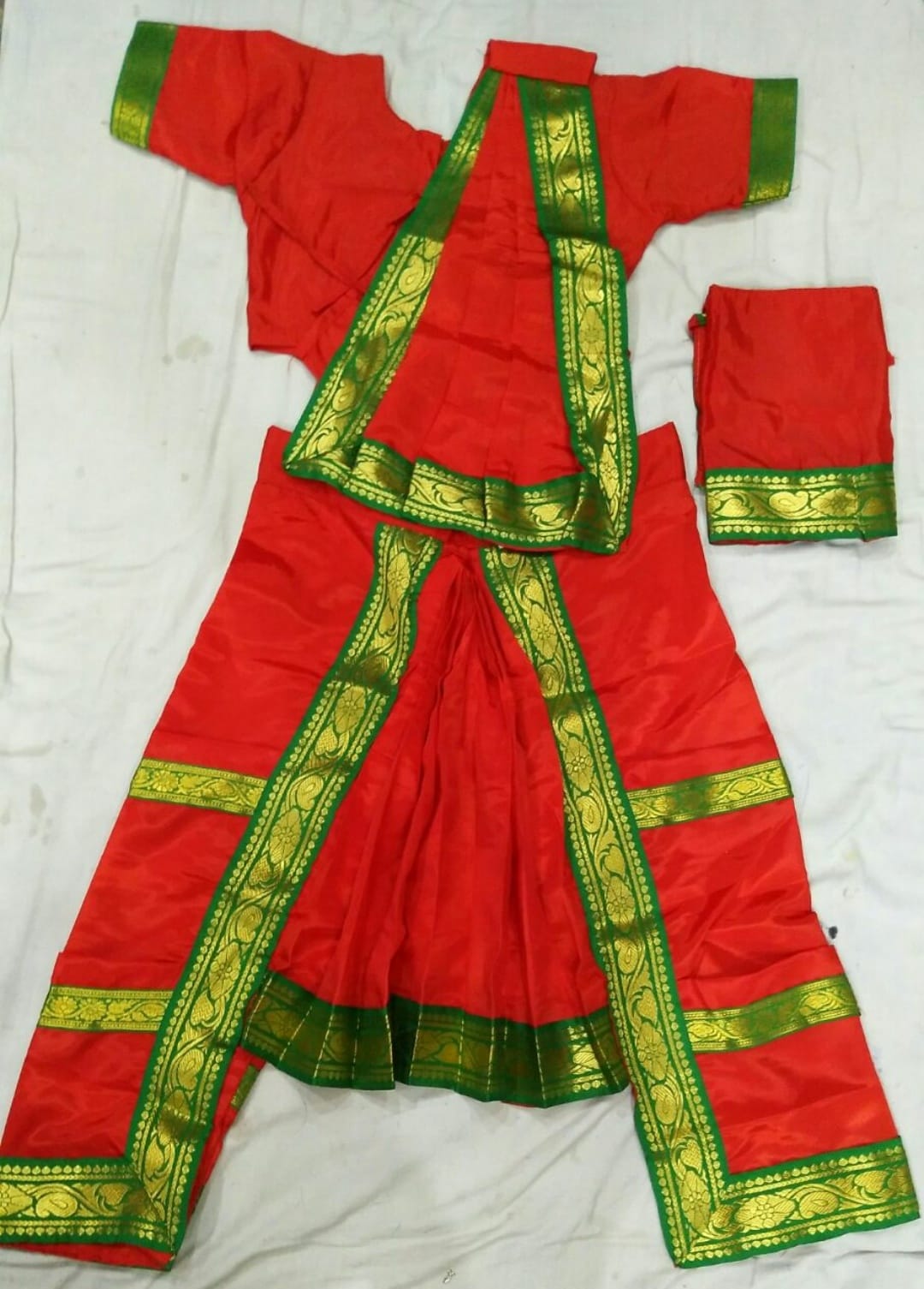 China Silk Bharatanatyam Costume Red Green